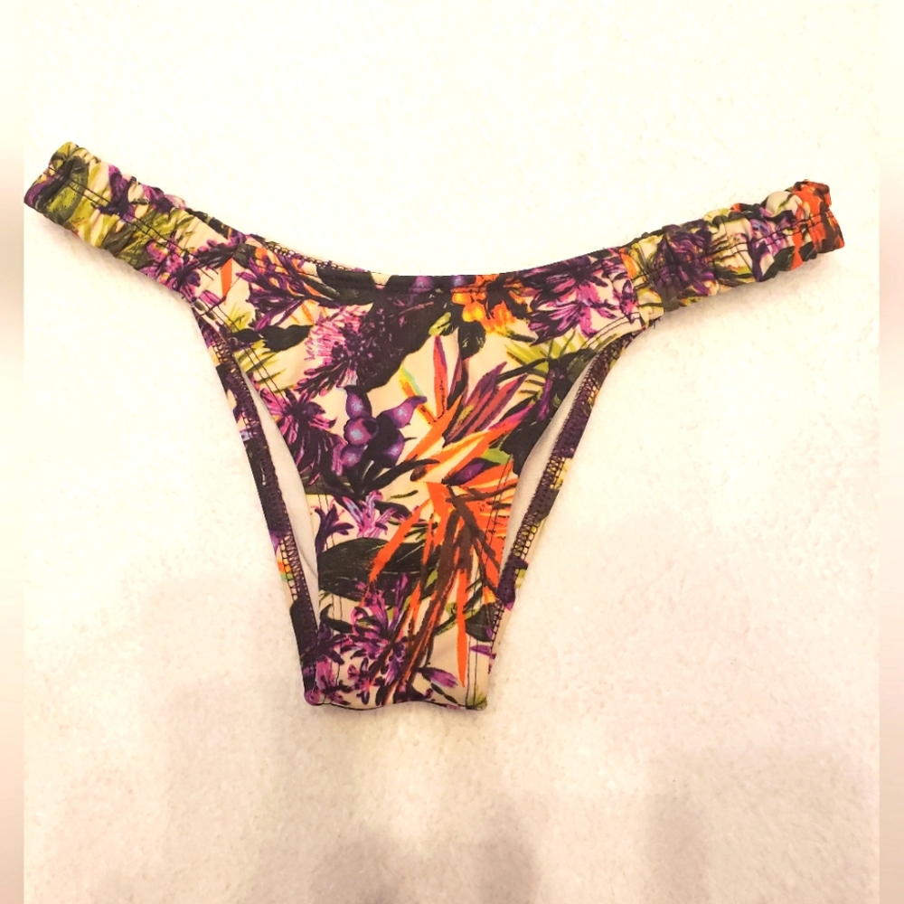Brazilian Bikini Bottom SIZE XS/ SMALL